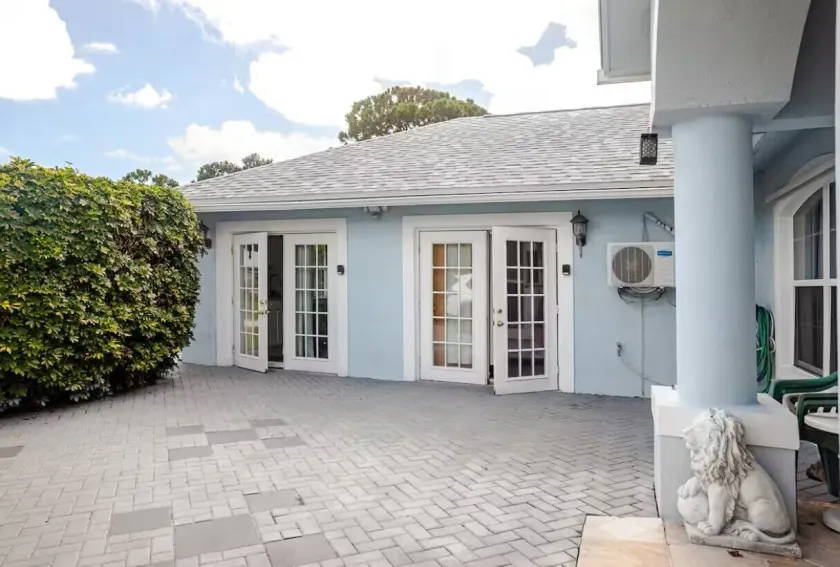 Private Studio Apartment in Vero Beach Florida - Image 1