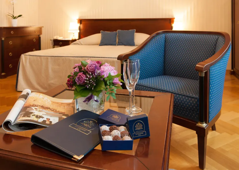 Hotel Ambassador - Image 1