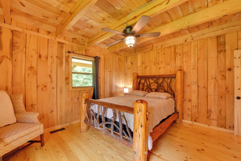 Peaceful Wine Country Cottage w/ Fire Pit in Olin! - Innenbereich
