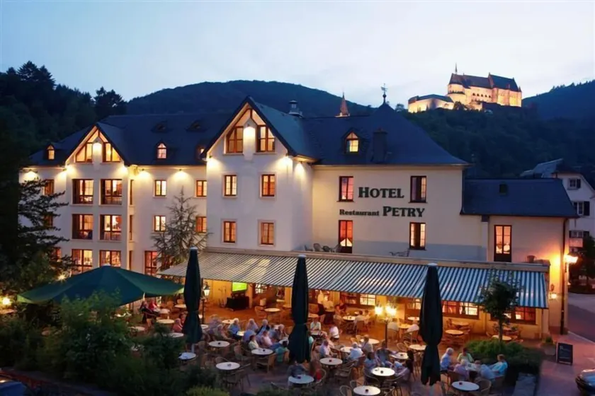 Logis Hotel-Restaurant Petry - Image 1