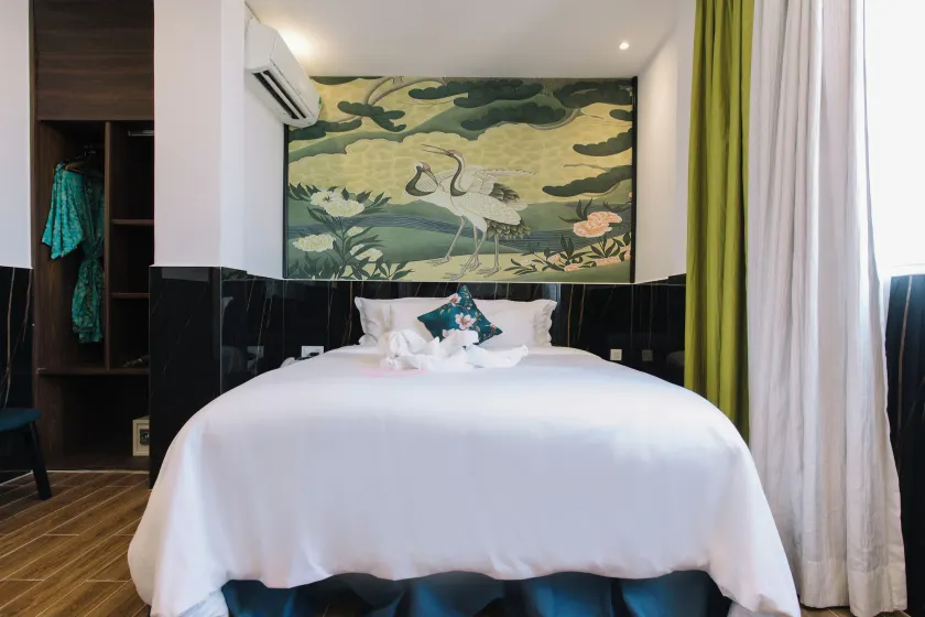 Orchid Hotel - Image 1