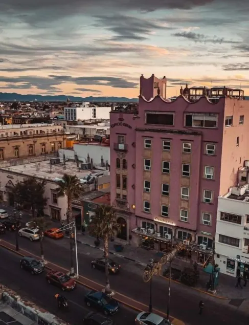 Hotel Casablanca - Image 1