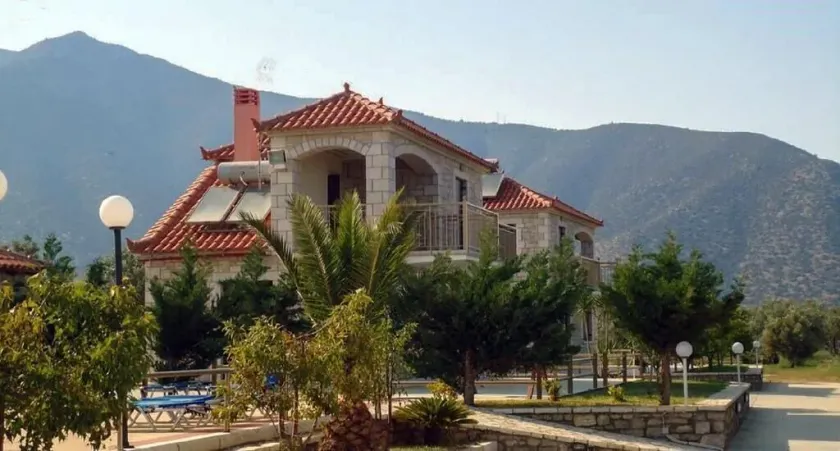 Glyfada Villas 2 - Image 1