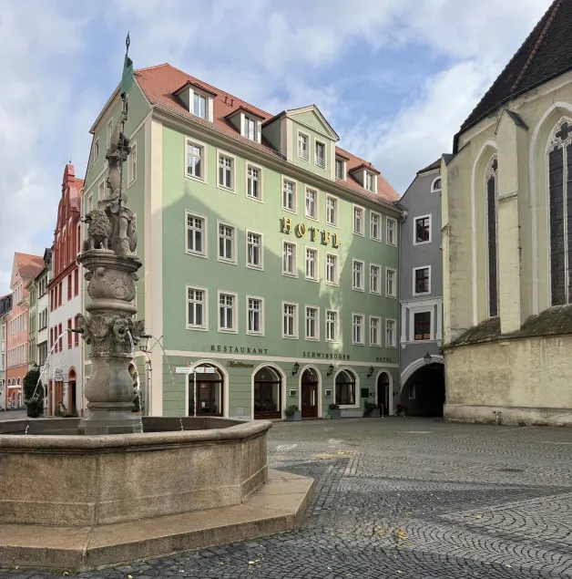 Hotel Schwibbogen Altstadt & Apartments - Image 1