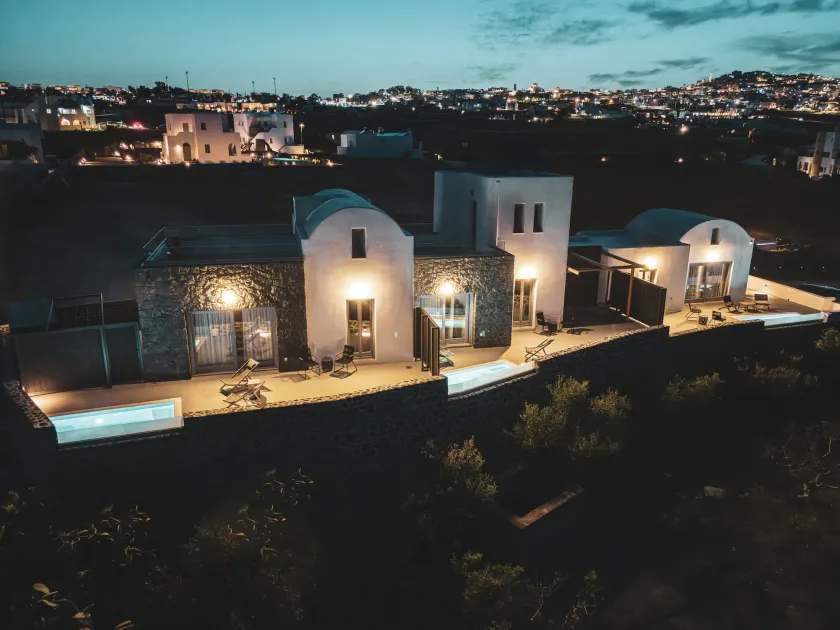 Uranides Luxury Suites - Image 1