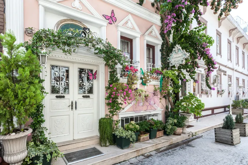 Romantic Hotel Istanbul - Image 1