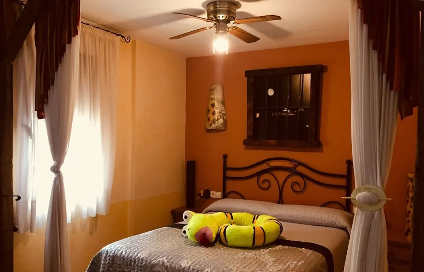 Hotel Zacatin - Image 1