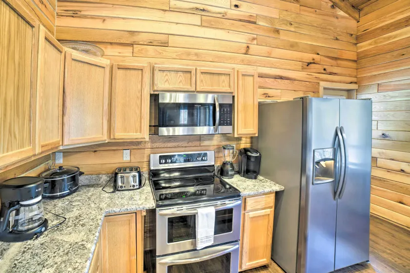 Woodsy Mountain Cabin: 2 Mi to Angel Fire Resort! - Interior