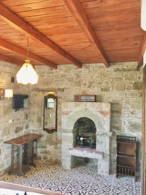 SARI KEÇİ TAŞ OTEL - Image 1
