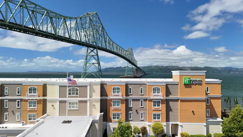Holiday Inn Express Hotel & Suites Astoria by IHG - Image 1