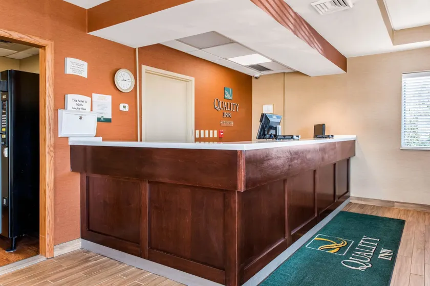 Quality Inn & Suites New Castle - Image 1