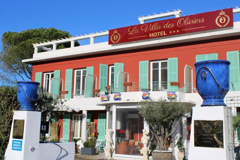 Hôtel La Villa des Oliviers, Seaside Hotel - Image 1
