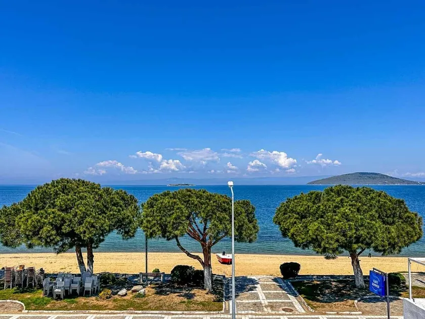 Grand Avşa Otel - Image 1