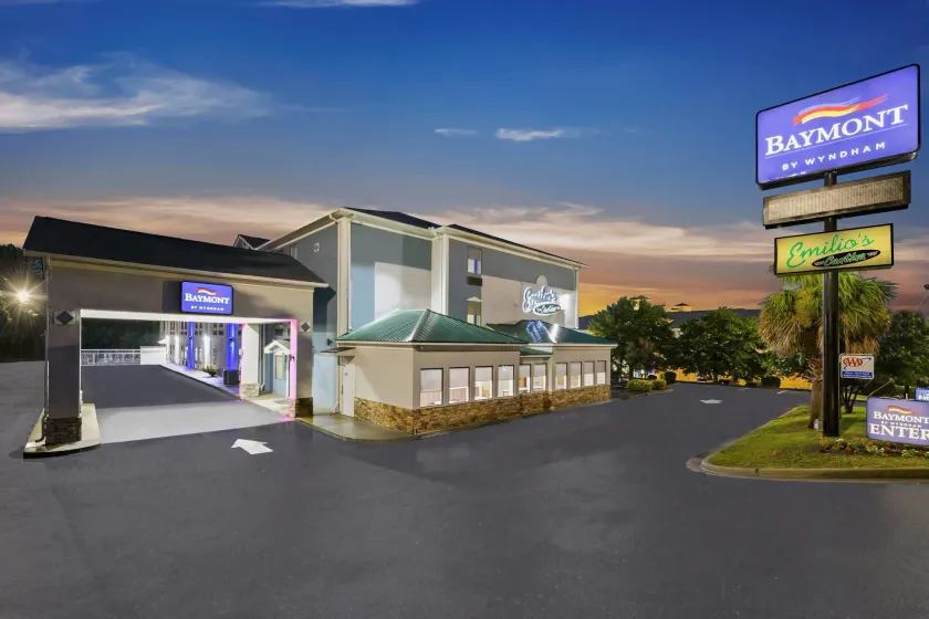 Baymont by Wyndham Grovetown Augusta - Image 1