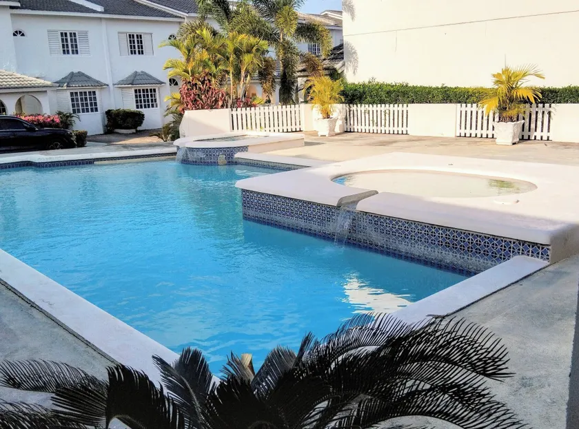 Rush Bond Villa - Image 1