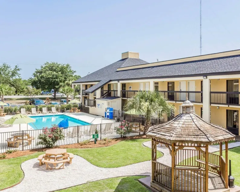 Quality Inn Mt Pleasant - Charleston - Image 1