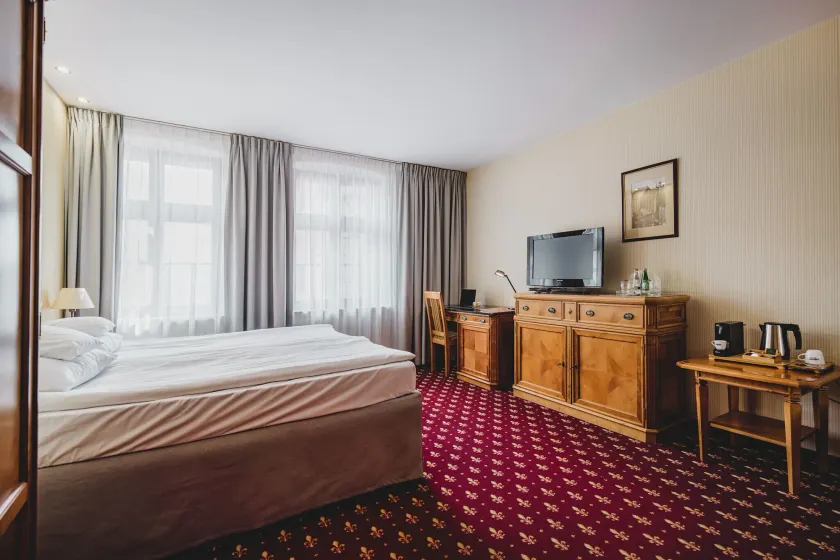 Hotel Solaris - Image 1