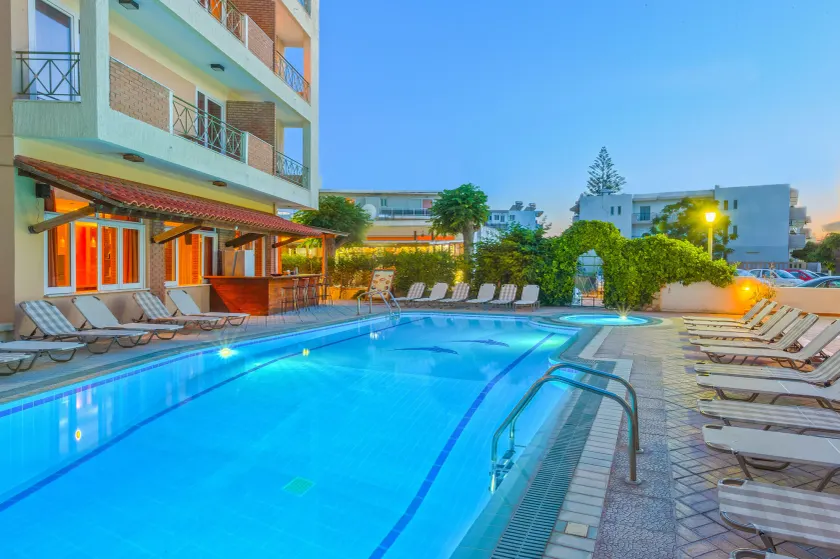 Pavlos Hotel - Image 1