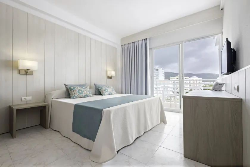 azuLine Hotel Palmanova Garden - Image 1