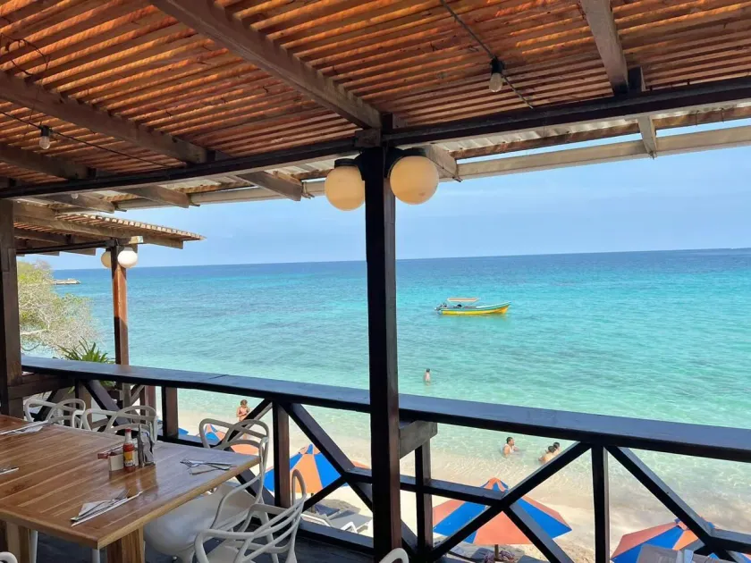 HOTEL PLAYA SURF BARÚ - Image 1