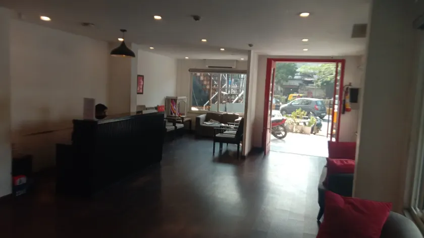 Hotel Neelkanth Inn - Interior entrance