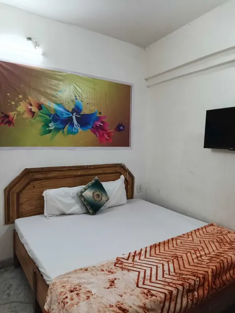 Comfi Stay Hotel Bhopal - Image 1