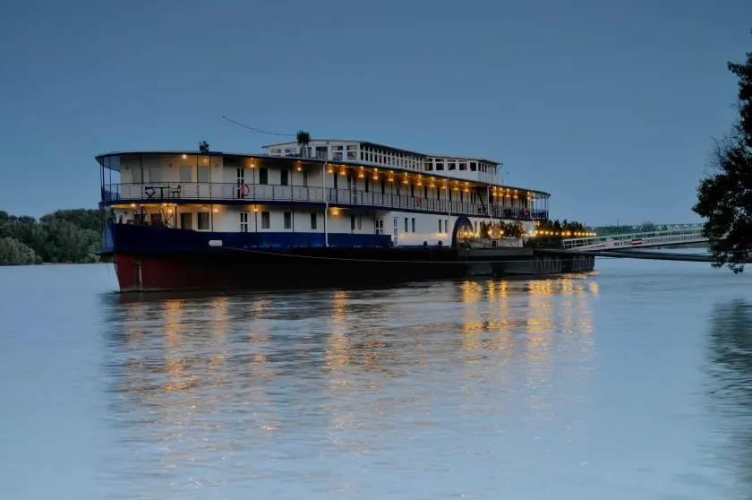 Aquamarina Hotel Visegrád - Image 1