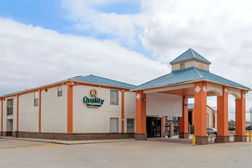 Quality Inn & Suites Decatur Priceville I-65 - Image 1