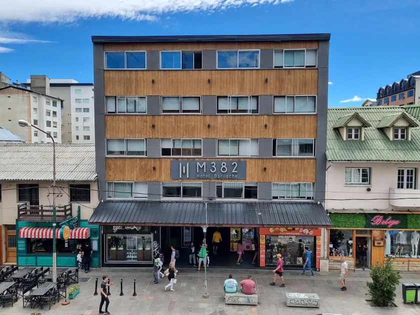M382 Hotel Bariloche - Image 1