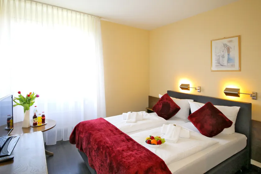 Hotel Kick - Image 1