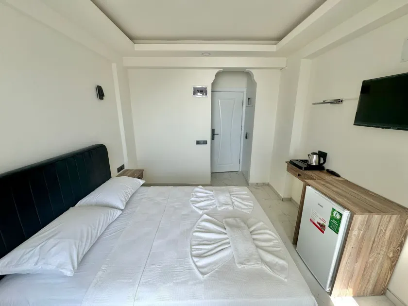 Sea Door Hotel - Image 1