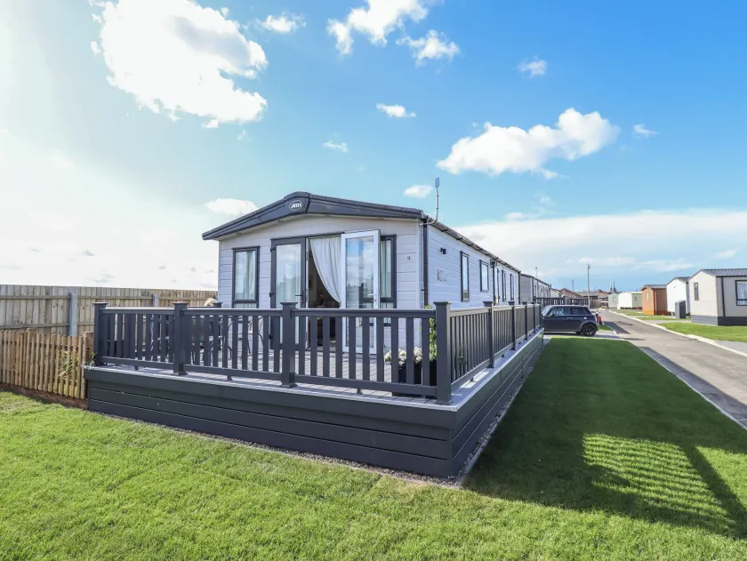 Number 6 - Sandy Beach Holiday Park - Image 1