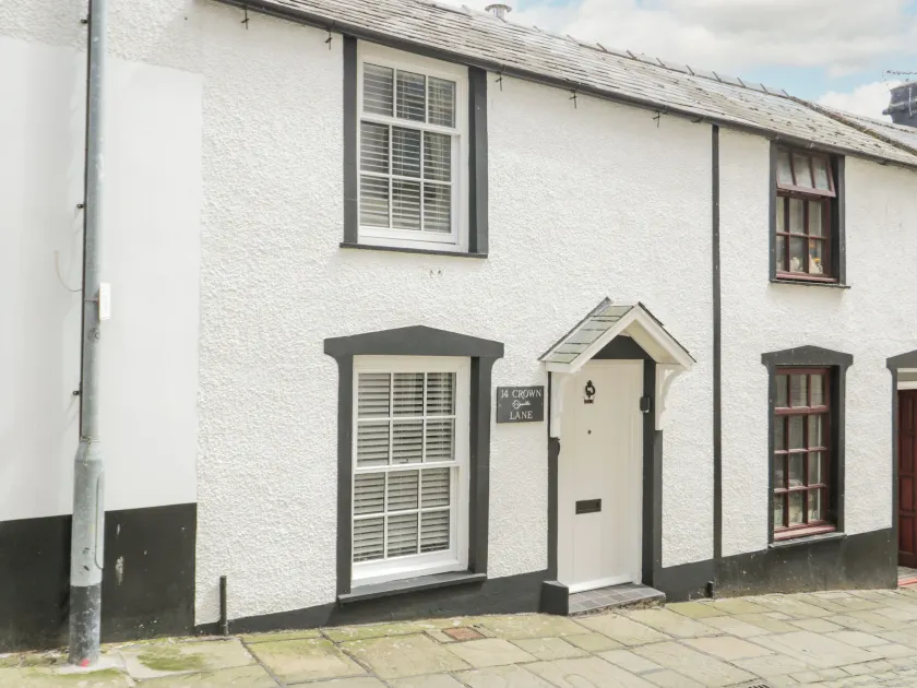 14 Crown Lane - Image 1