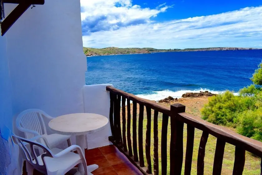 Beautiful House in Front of the sea - Image 1