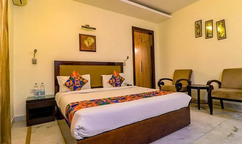 Fabhotel Imperial Inn - Image 1