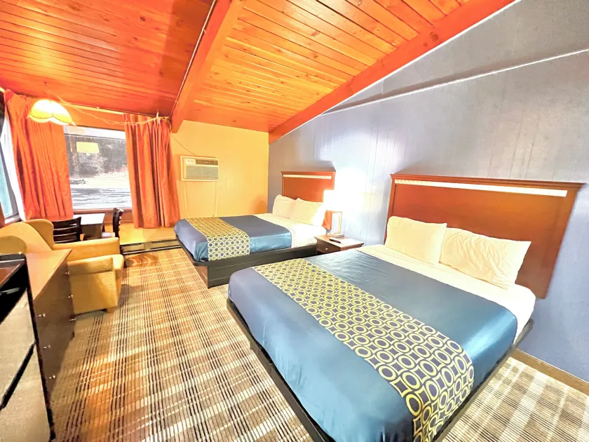 The Crossroads Motel - Image 1