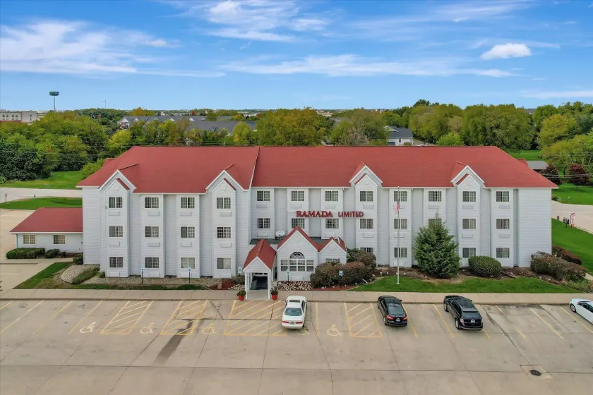 Ramada Limited by Wyndham, Bloomington I-55 & I-74 IL - Image 1