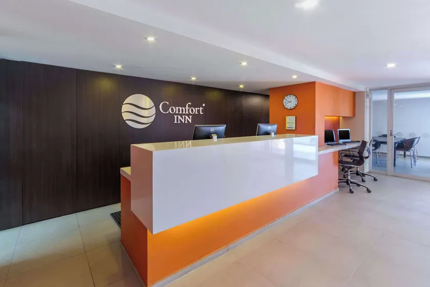 Comfort Inn San Luis Potosi - Image 1