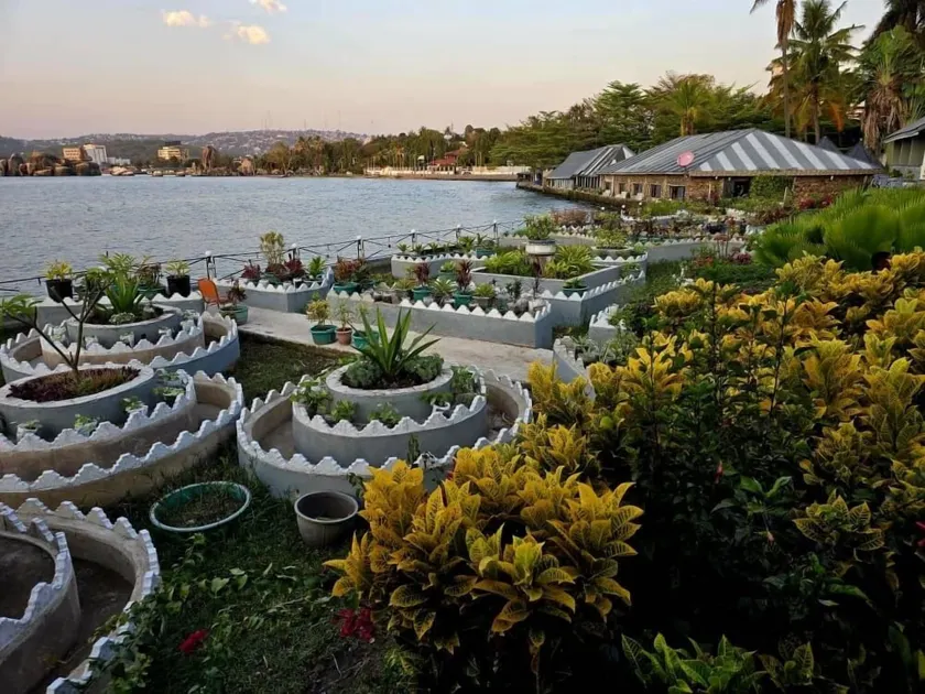 Rusty Rock Beach Resort & Spa - Image 1