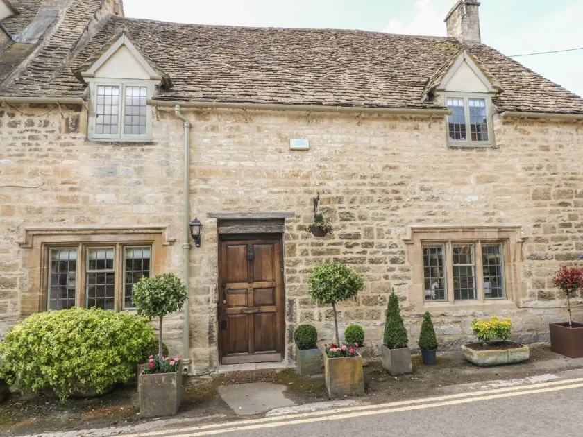 Bull Cottage - Image 1