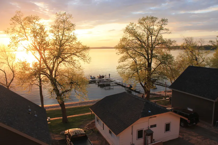 Viking Bay Resort & Lodge - Image 1