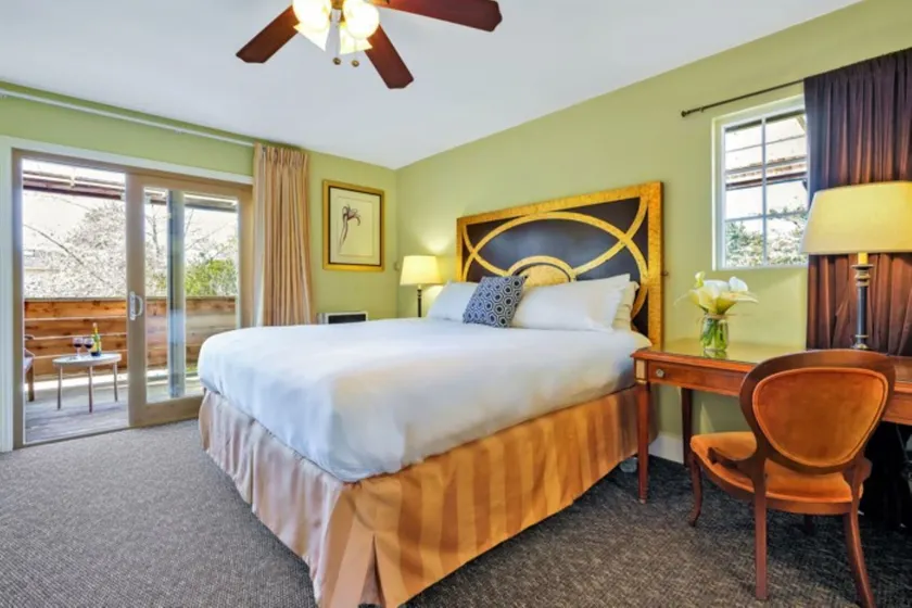 Bodega Bay Inn - Image 1