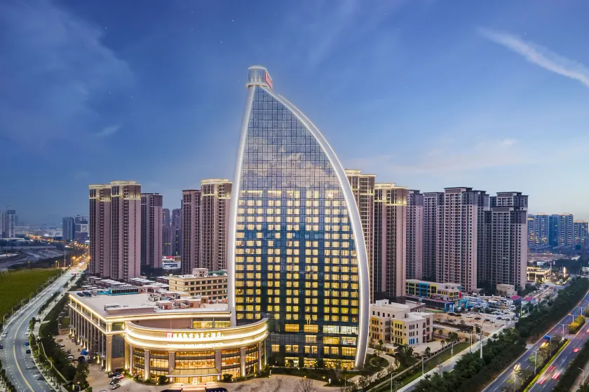 Yuanchang Grand Harbourview Hotel - Image 1