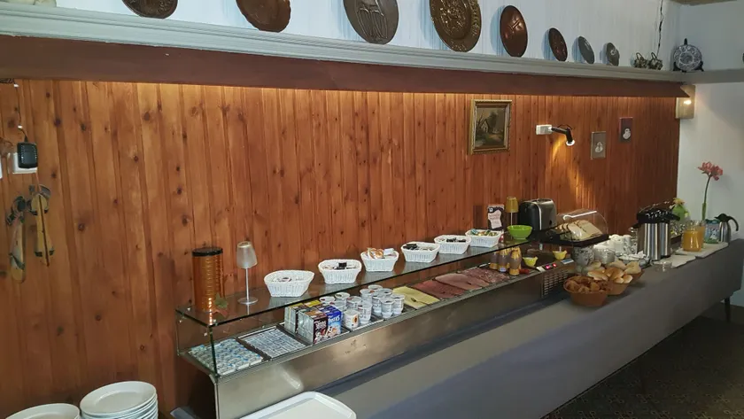 Hotel Cobut - Image 1