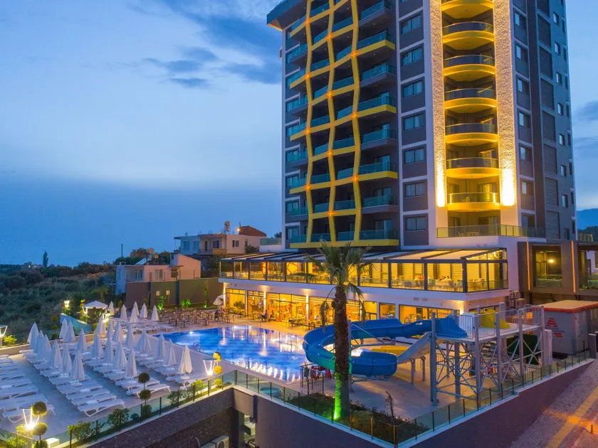 Campus Hill Hotel - Image 1
