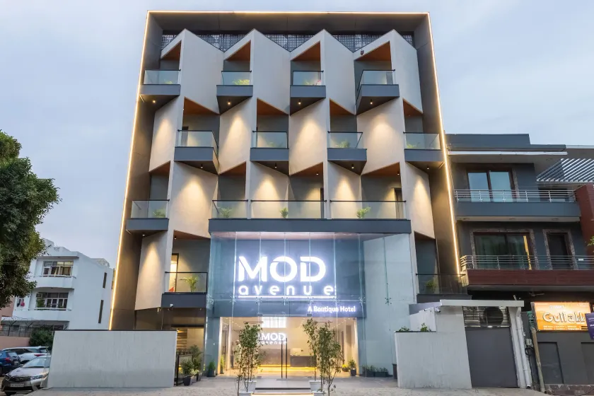 Mod Avenue - Image 1