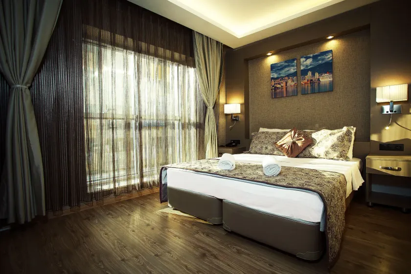 Hotel Iz - Image 1