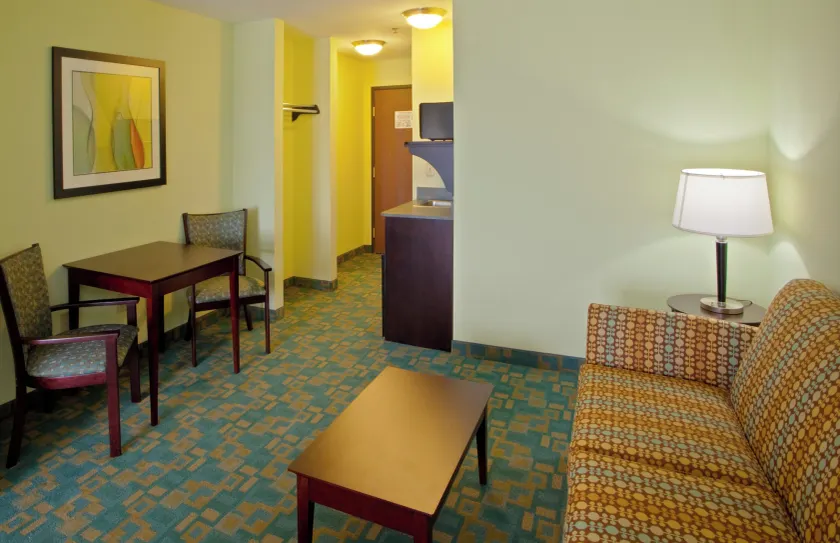 Holiday Inn Express Hotel & Suites Thornburg-S. Fredericksburg by IHG - Image 1