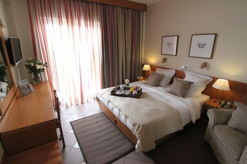 Achillion Hotel - Image 1