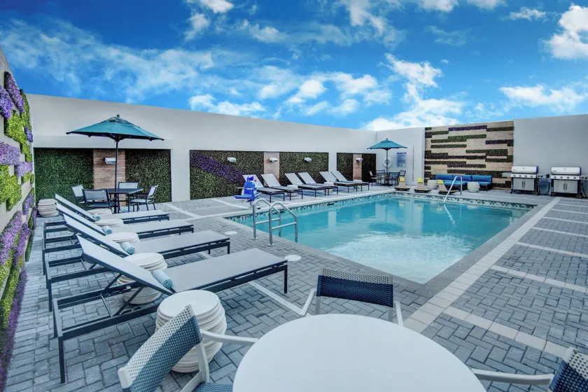 TownePlace Suites by Marriott Miami Airport - Image 1